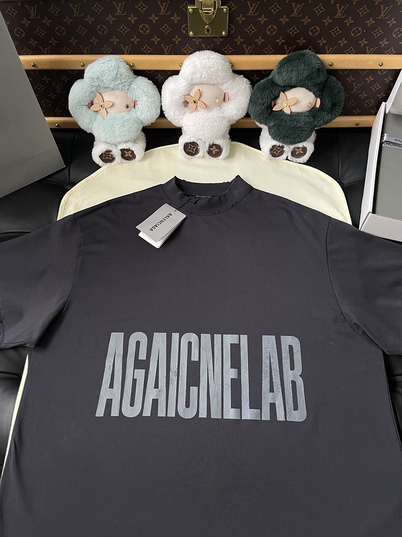 Balenciaga T-shirt 010