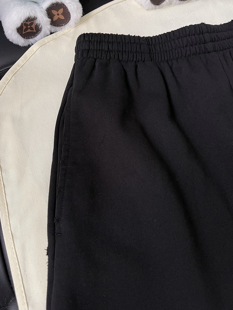 Balenciaga Shorts 012