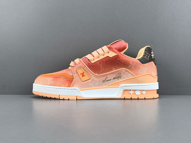 LV Trainer Sneaker 093