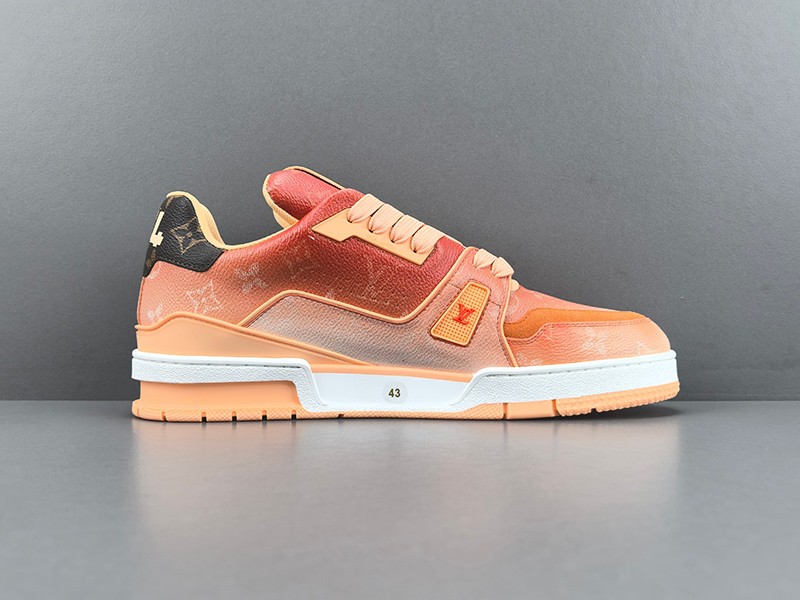 LV Trainer Sneaker 093
