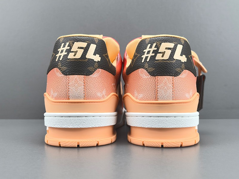 LV Trainer Sneaker 093