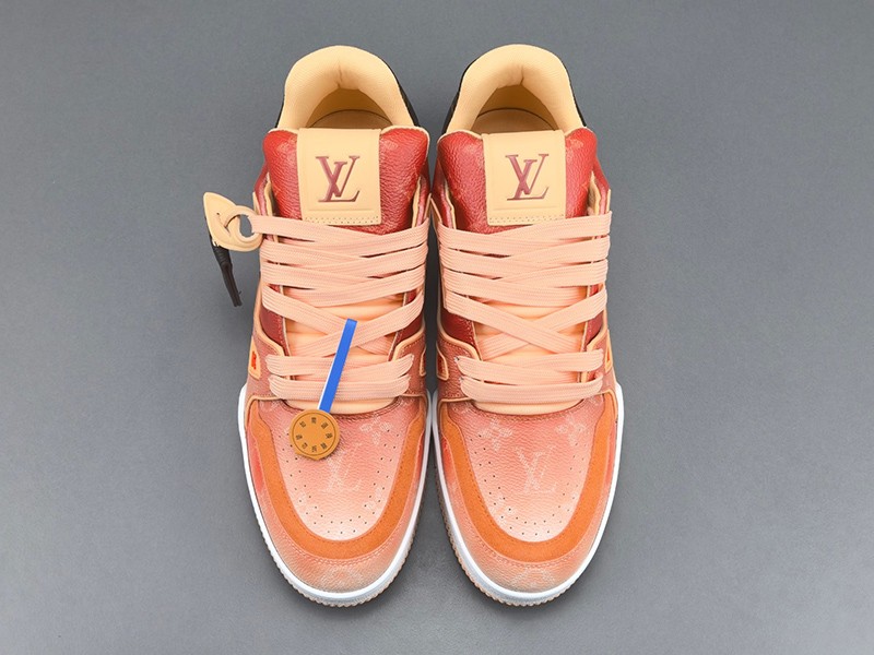 LV Trainer Sneaker 093