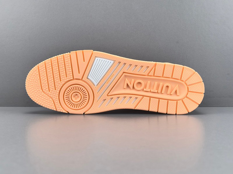 LV Trainer Sneaker 093