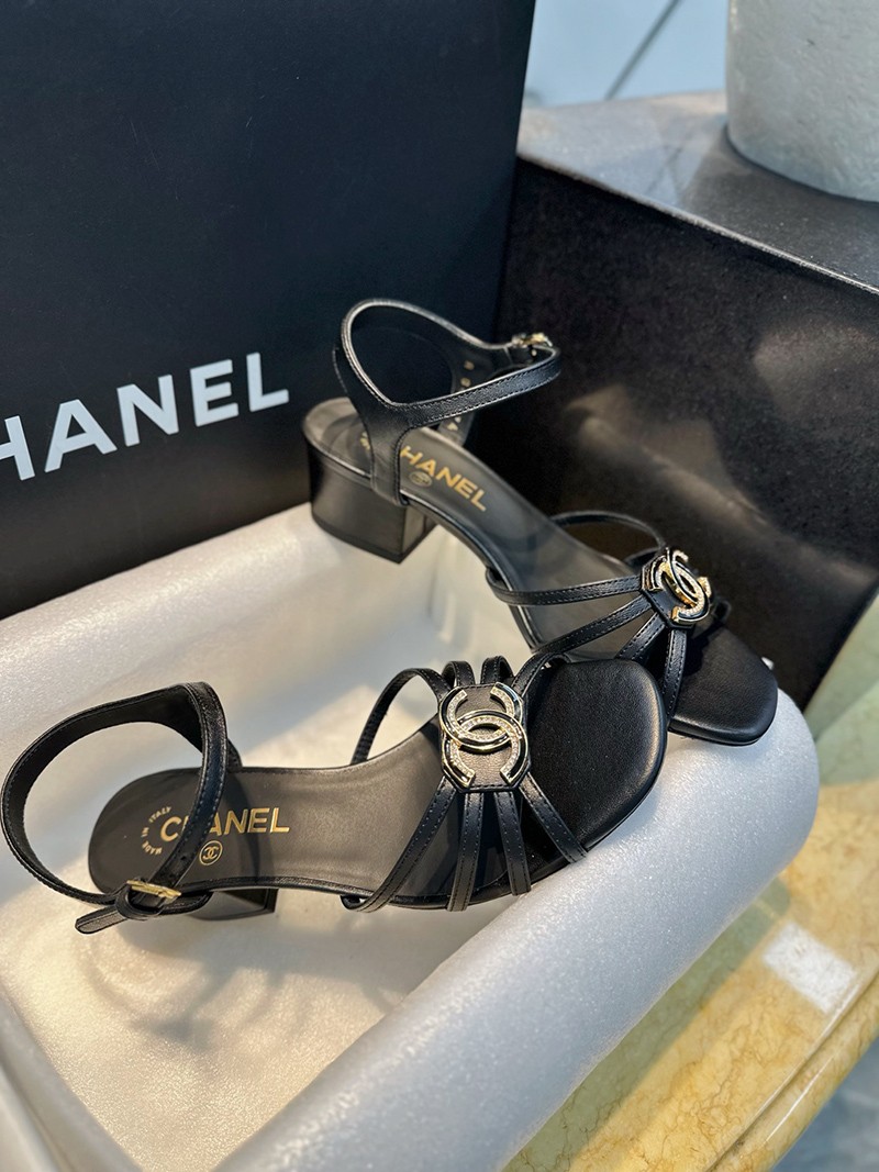 Chanel 25P Wmns Sandal 044