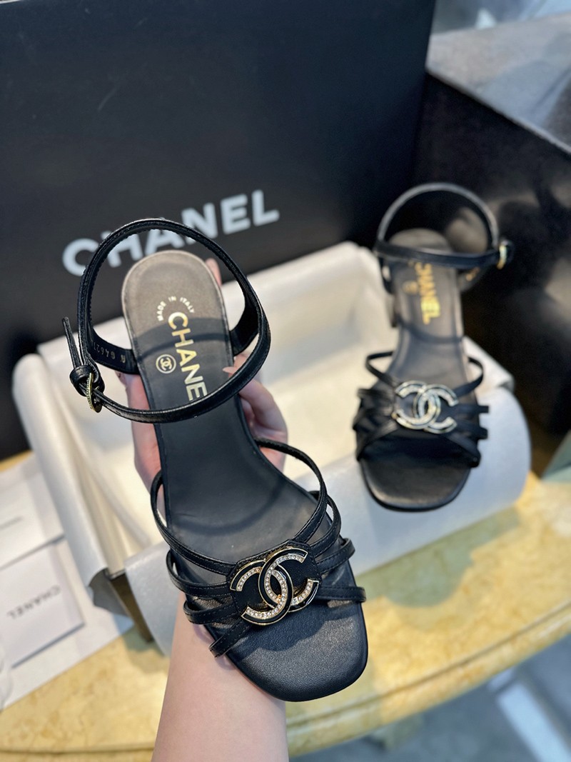 Chanel 25P Wmns Sandal 044