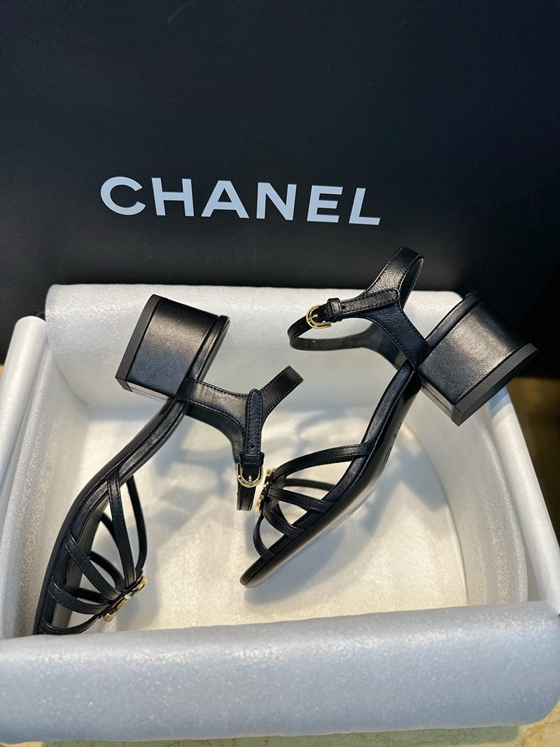 Chanel 25P Wmns Sandal 044