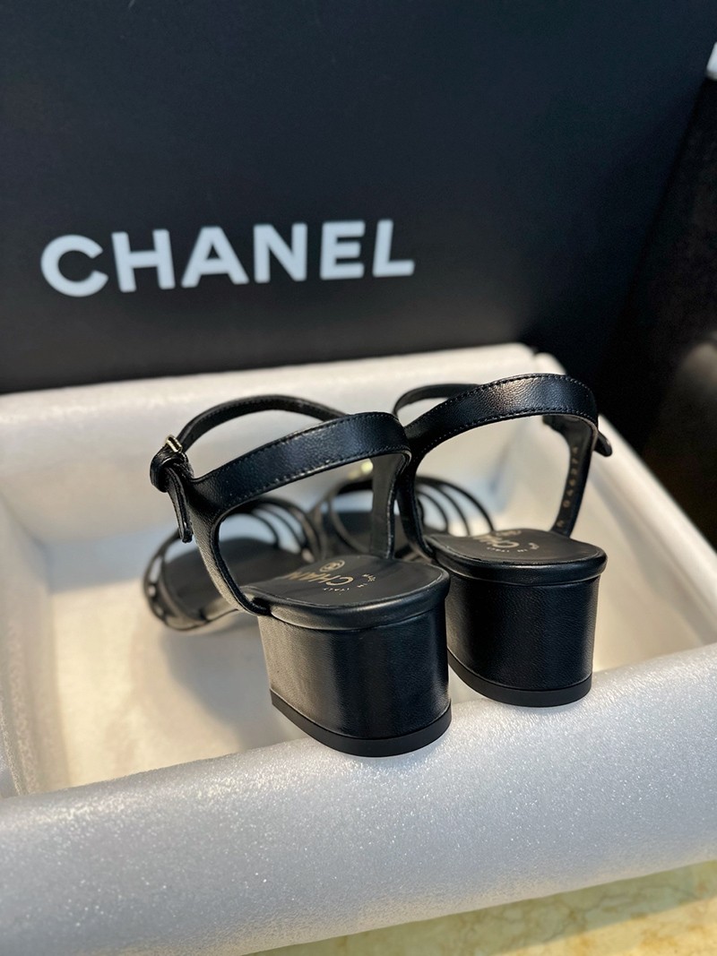 Chanel 25P Wmns Sandal 044