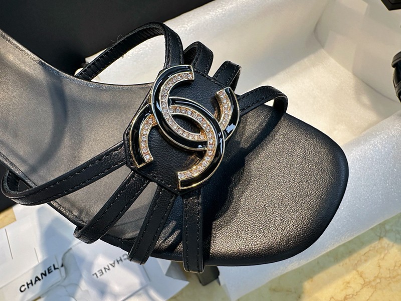 Chanel 25P Wmns Sandal 044