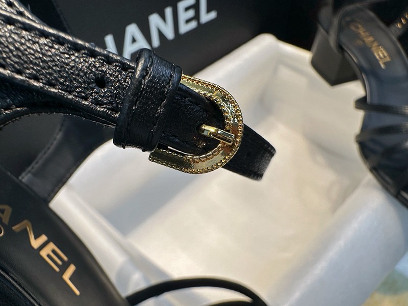 Chanel 25P Wmns Sandal 044