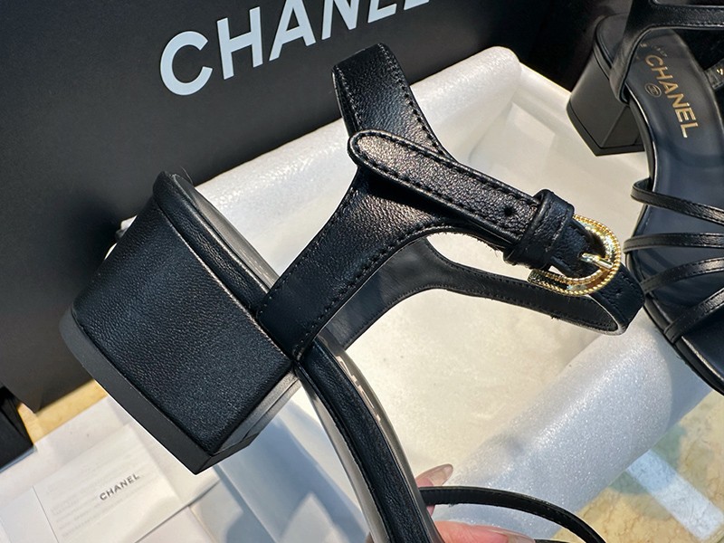 Chanel 25P Wmns Sandal 044
