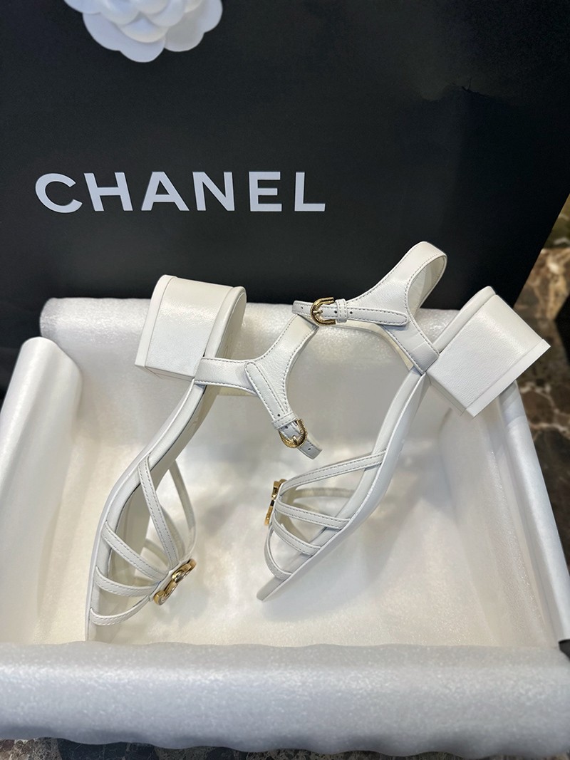 Chanel 25P Wmns Sandal 043