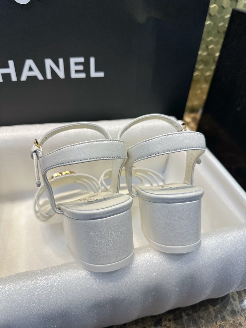 Chanel 25P Wmns Sandal 043