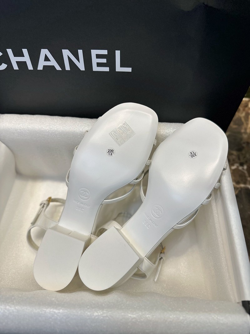 Chanel 25P Wmns Sandal 043