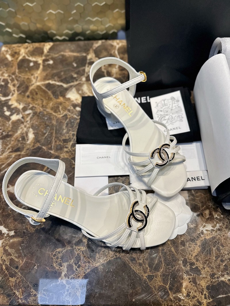 Chanel 25P Wmns Sandal 043