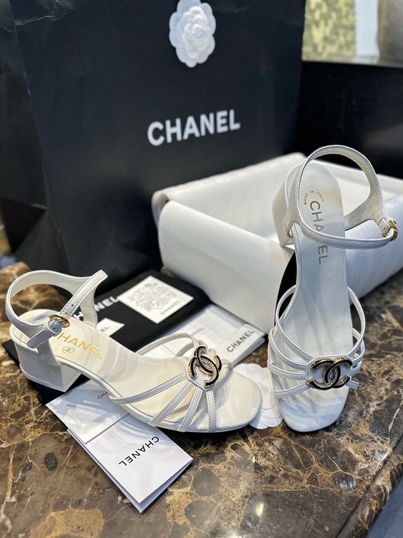 Chanel 25P Wmns Sandal 043