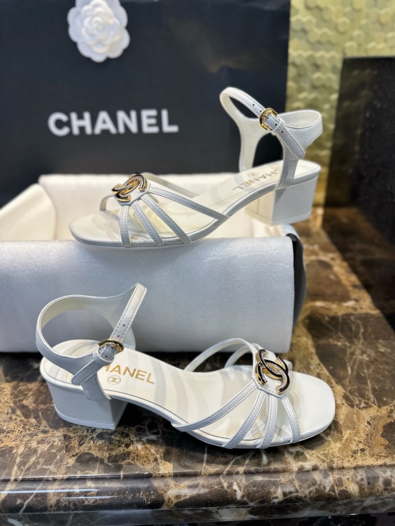 Chanel 25P Wmns Sandal 043