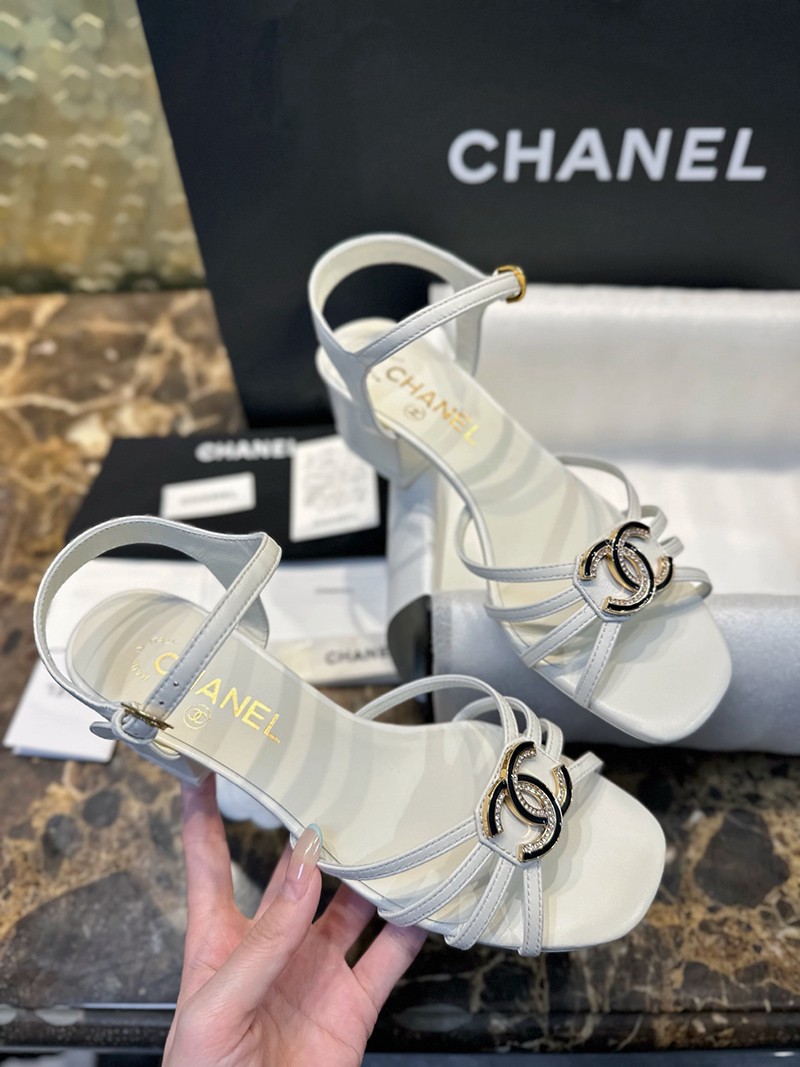 Chanel 25P Wmns Sandal 043