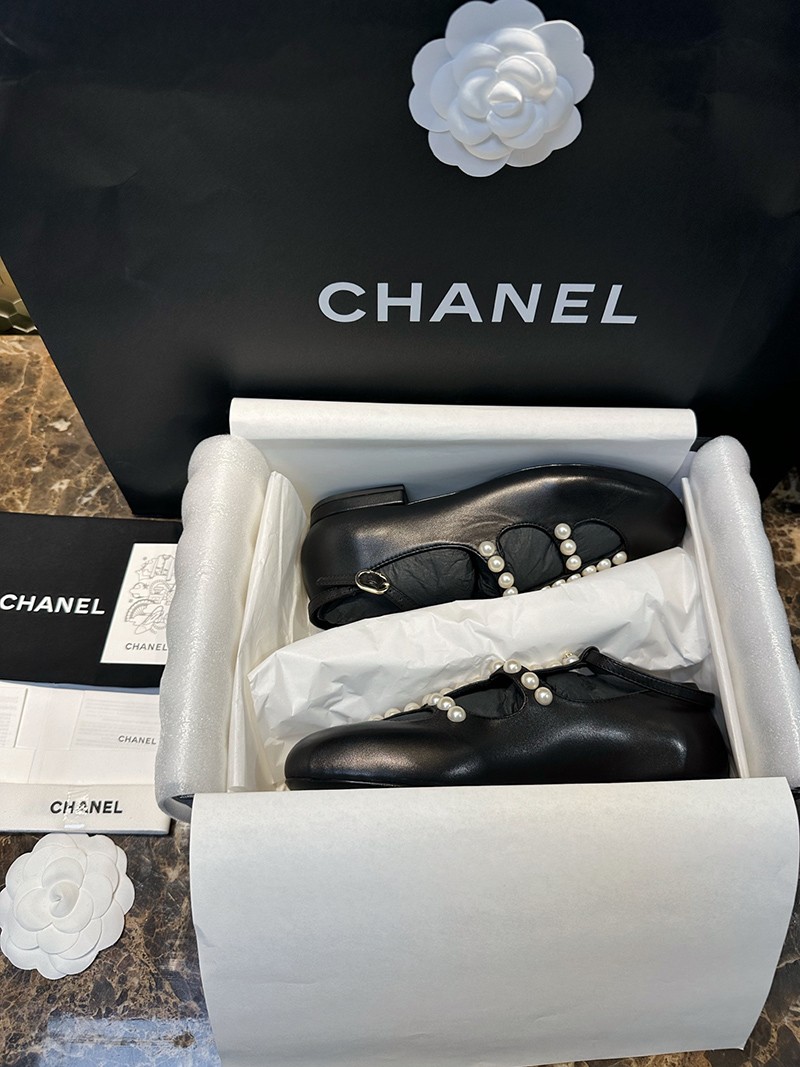Chanel 24A Wmns Shoe 041