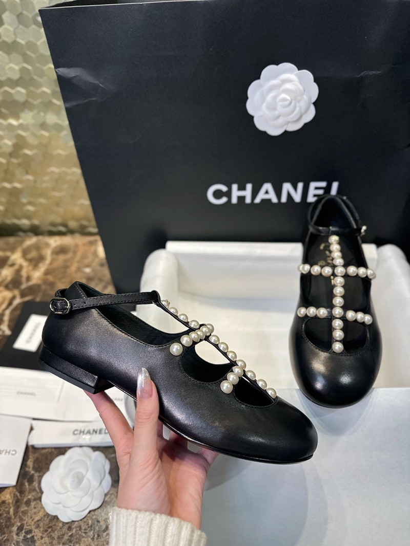 Chanel 24A Wmns Shoe 041