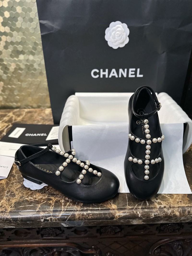 Chanel 24A Wmns Shoe 041
