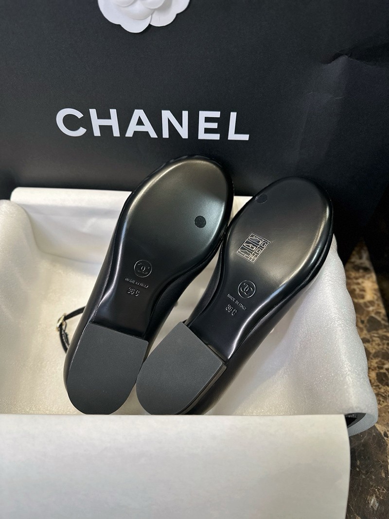 Chanel 24A Wmns Shoe 041