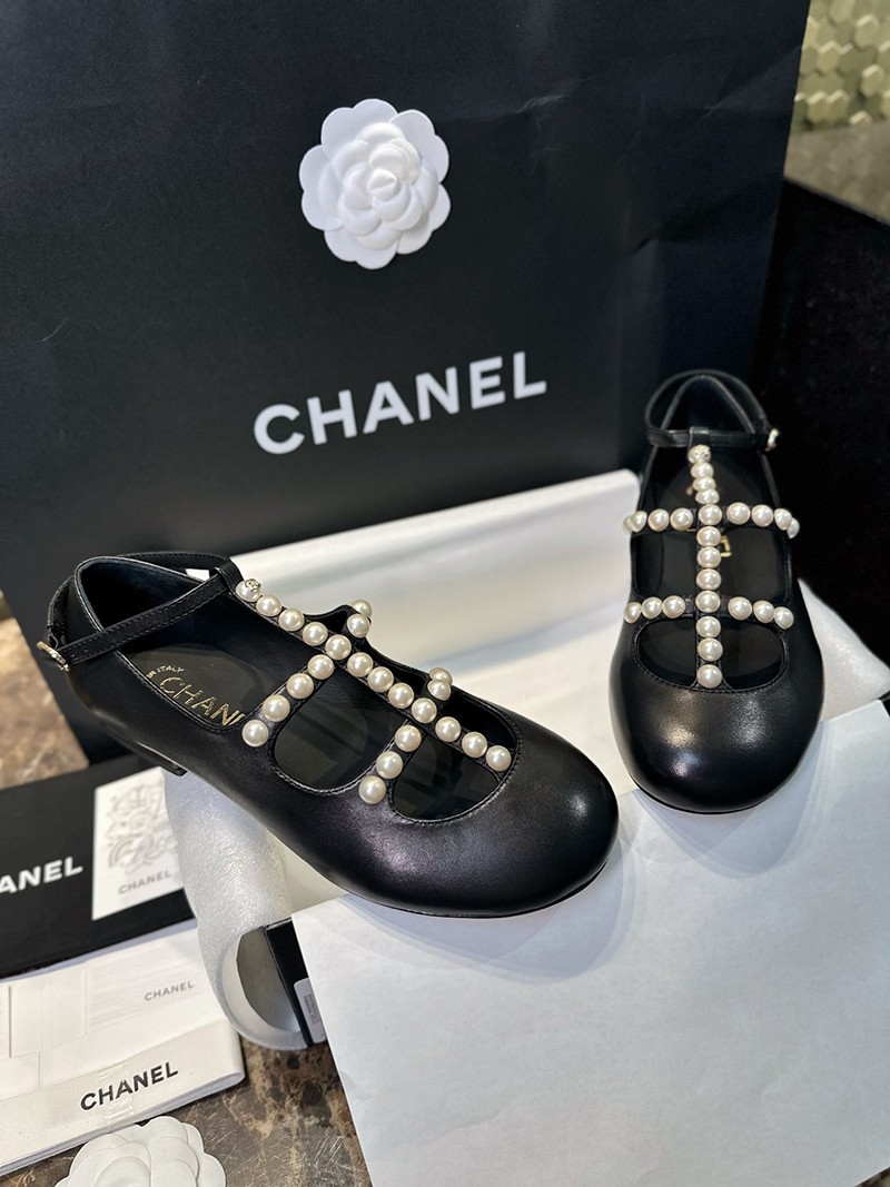 Chanel 24A Wmns Shoe 041