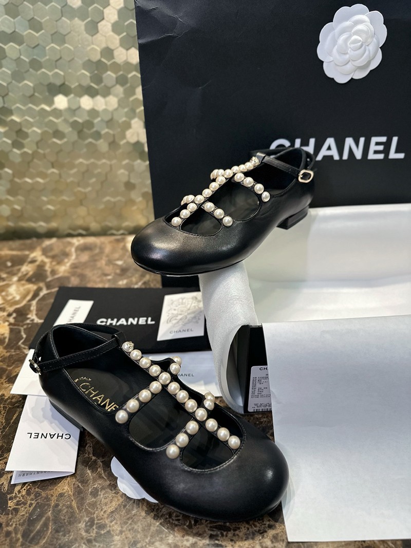 Chanel 24A Wmns Shoe 041