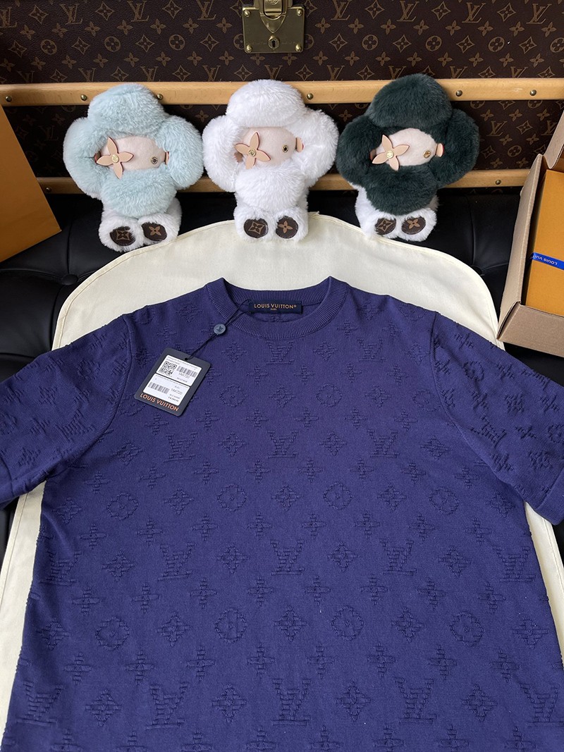 LV T-shirt 069