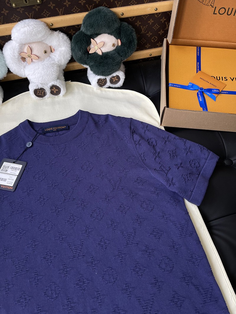 LV T-shirt 069