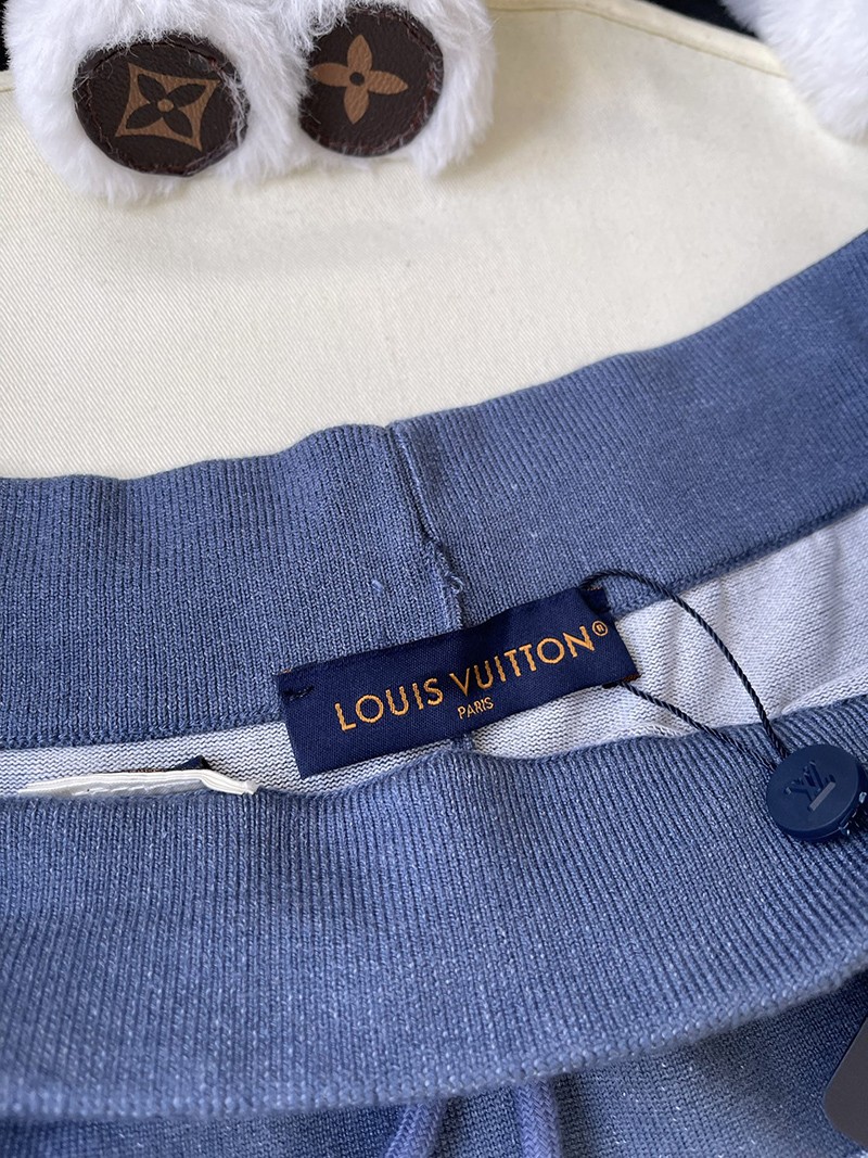 LV Shorts 071