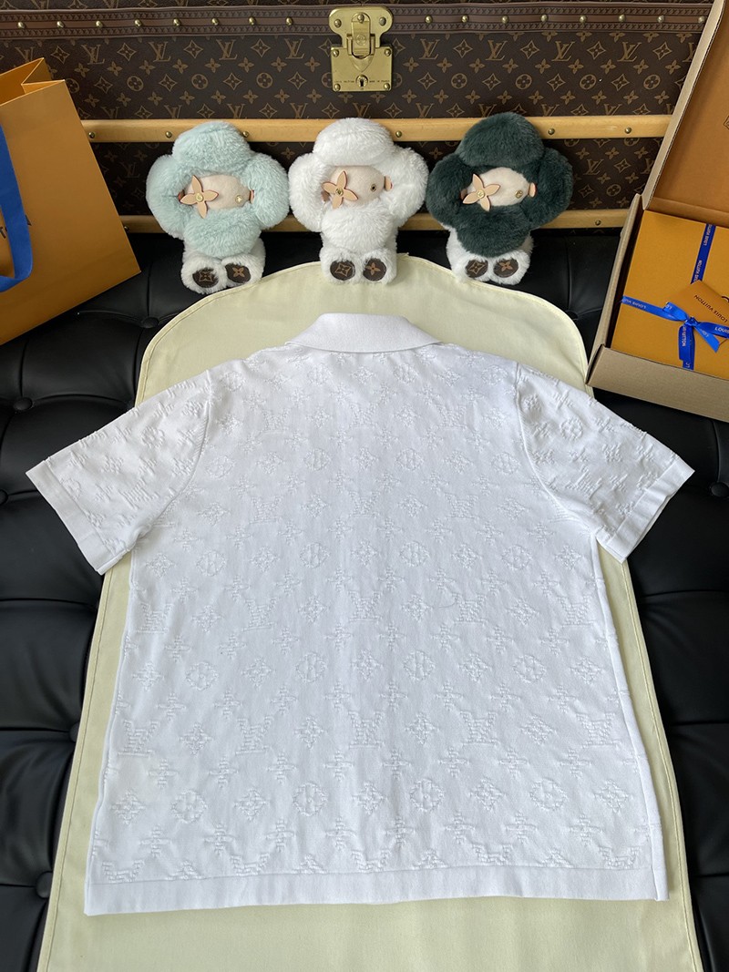 LV T-shirt 070