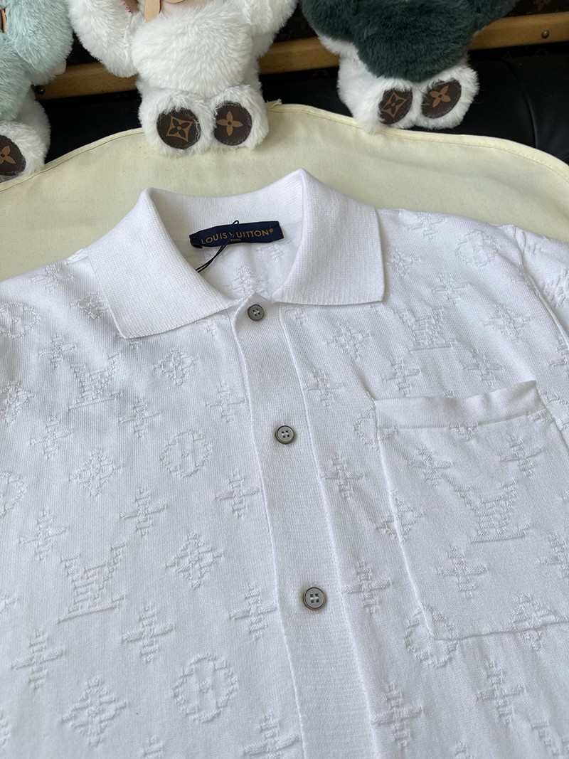 LV T-shirt 070
