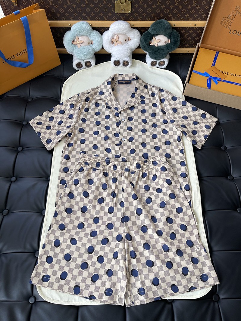 LV Shorts 067