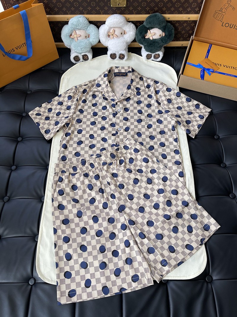 LV T-shirt 068