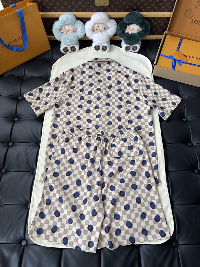 LV T-shirt 068