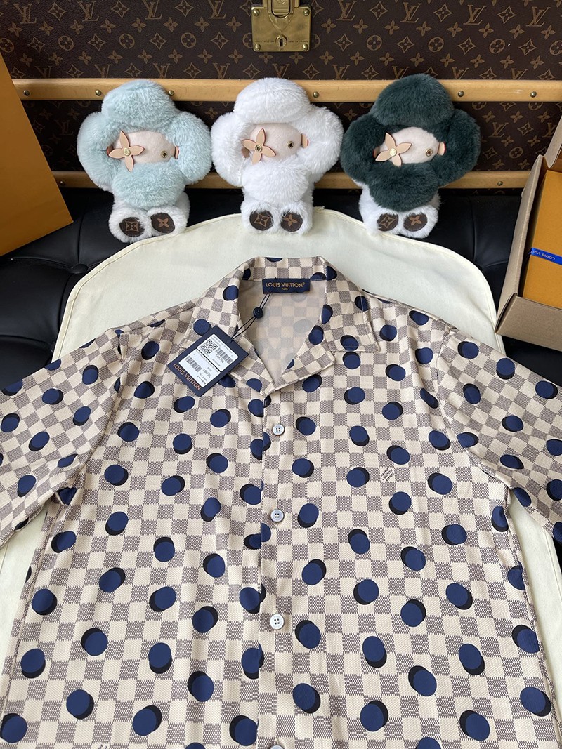 LV T-shirt 068