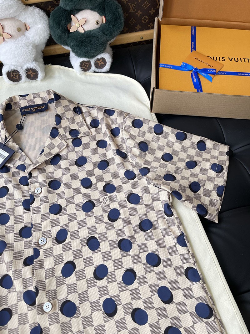 LV T-shirt 068