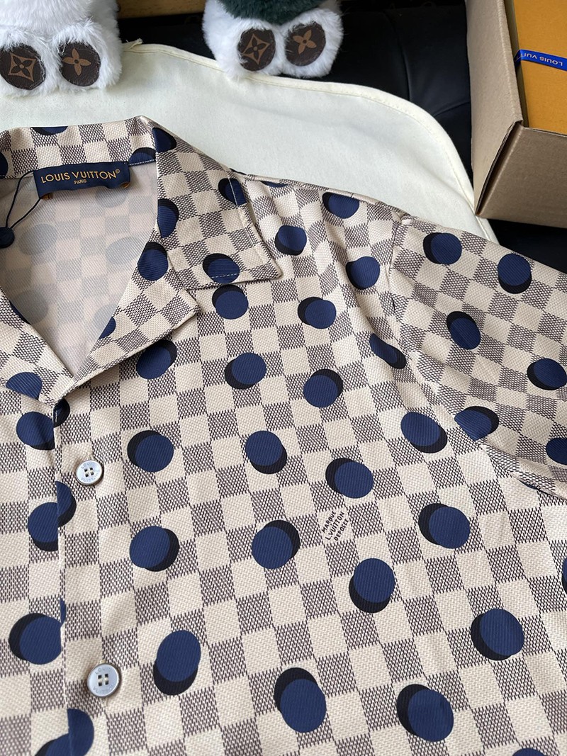 LV T-shirt 068