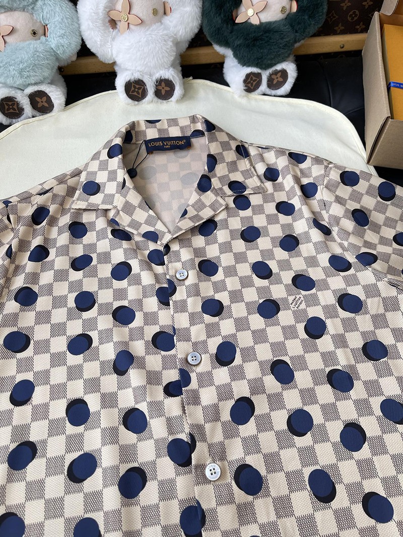 LV T-shirt 068