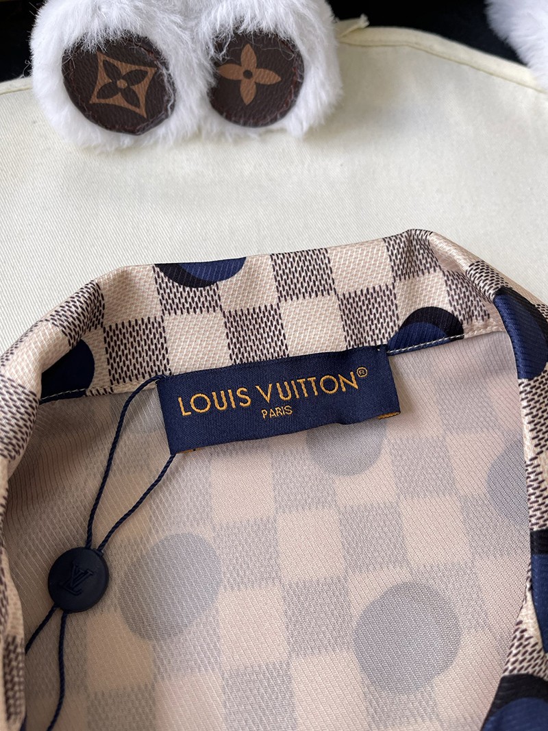 LV T-shirt 068