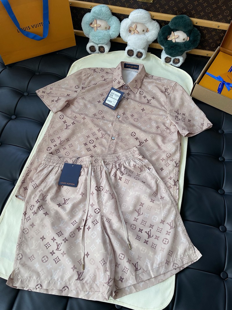 LV Shorts 065