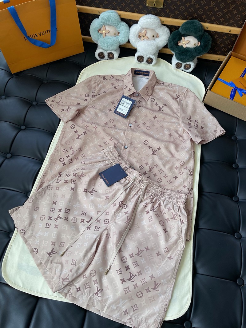 LV T-shirt 066