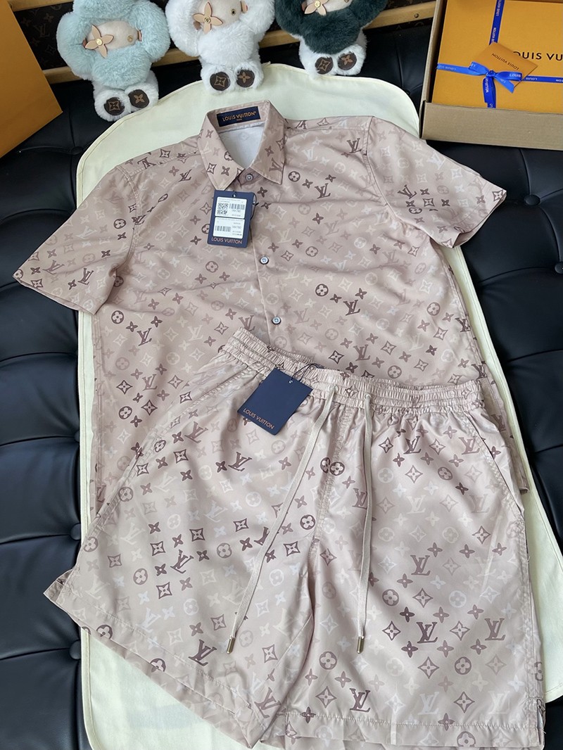 LV Shorts 065