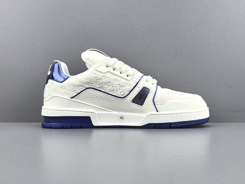 LV Trainer Sneaker 096