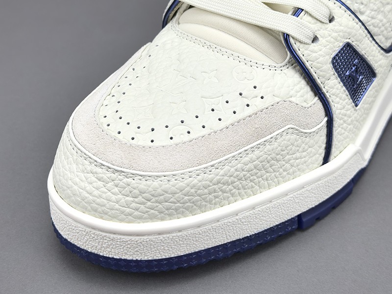 LV Trainer Sneaker 096