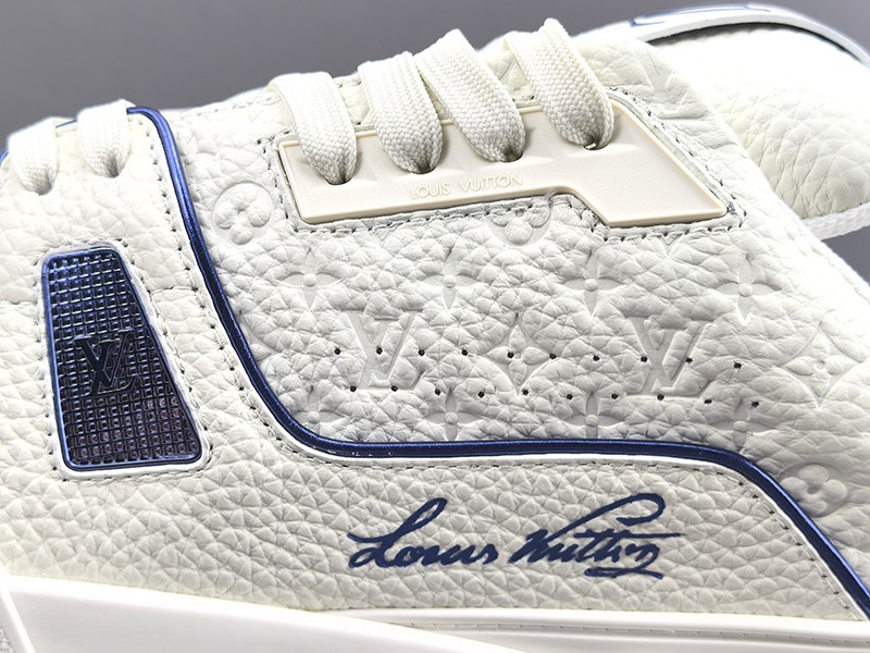 LV Trainer Sneaker 096