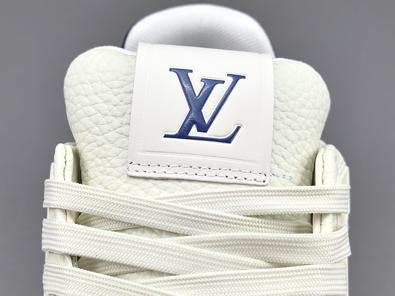 LV Trainer Sneaker 096