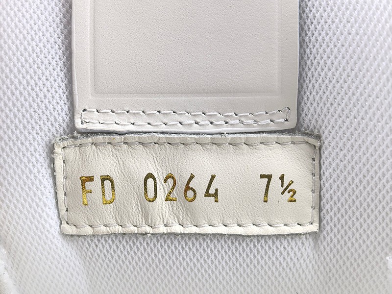 LV Trainer Sneaker 097