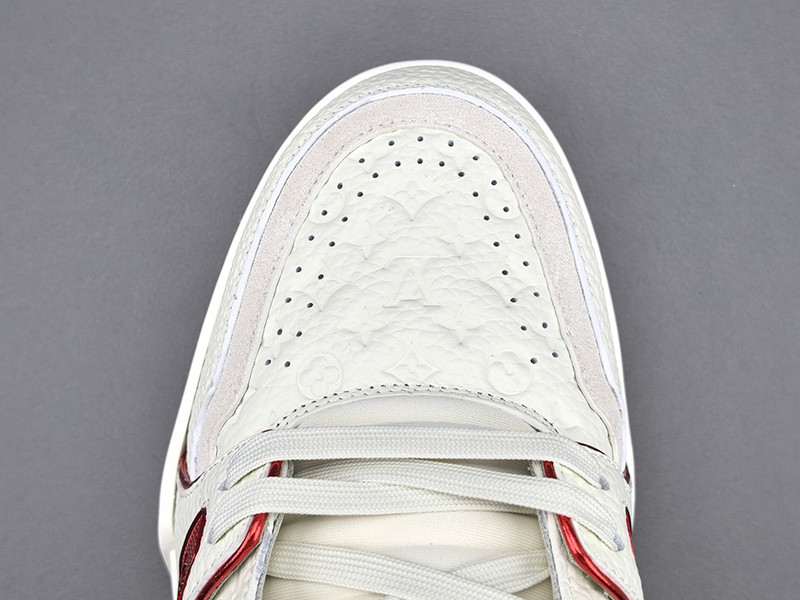LV Trainer Sneaker 097