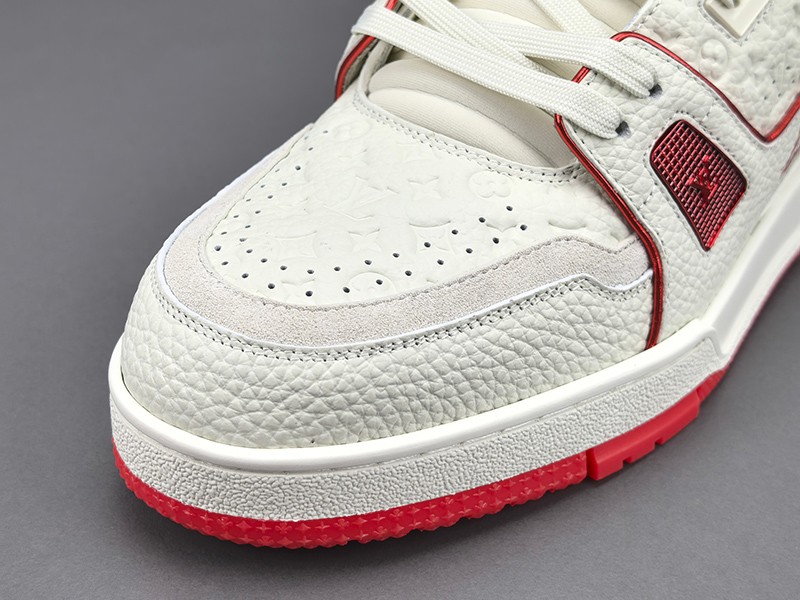 LV Trainer Sneaker 097
